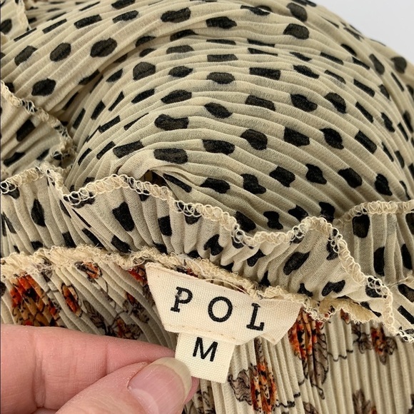 POL Babydoll tiered ruffle blouse colorblock tassel floral crinkle ivory Medium - Picture 5 of 5